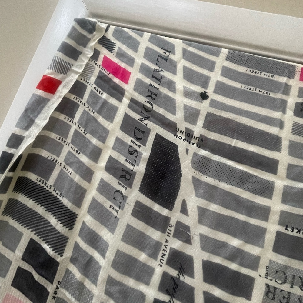 Kate Spade NYC Scarf - Picture 3 of 9